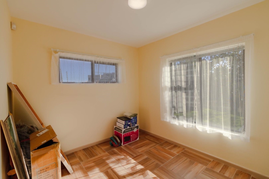 3 Bedroom Property for Sale in Sandbaai Western Cape